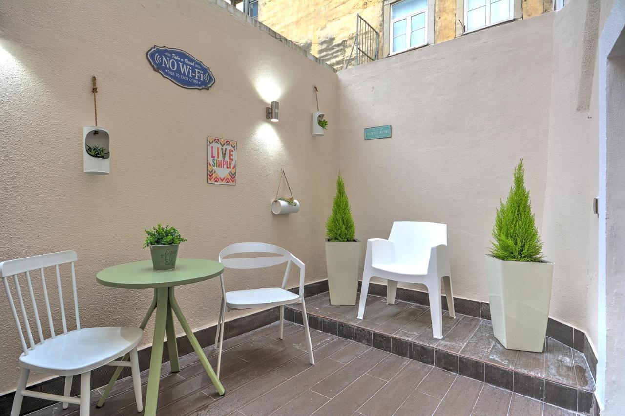 Traditional Apartment With A Terrace, Ac And Fast Internet Lisbon Luaran gambar